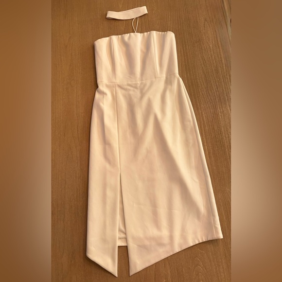 Alice + Olivia Off-White Strapless Asymmetrical Bridal Dress NWT 10 - Picture 5 of 15